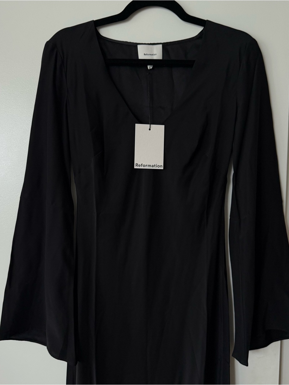 Reformation 100% Silk Vivia Black Long Sleeve Dress NWT - Picture 4 of 9
